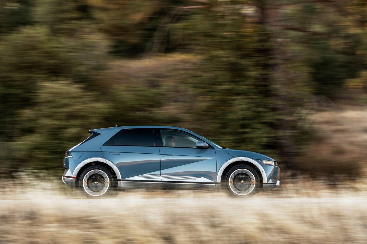 4 Best Hybrid Trucks for Towing RV Campers - Mortons on the Move Towing service for hybrid vehicles