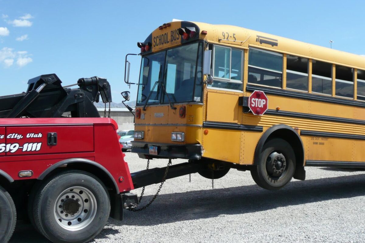 Heavy-duty Towing Service For Trucks And Buses Essential Solutions